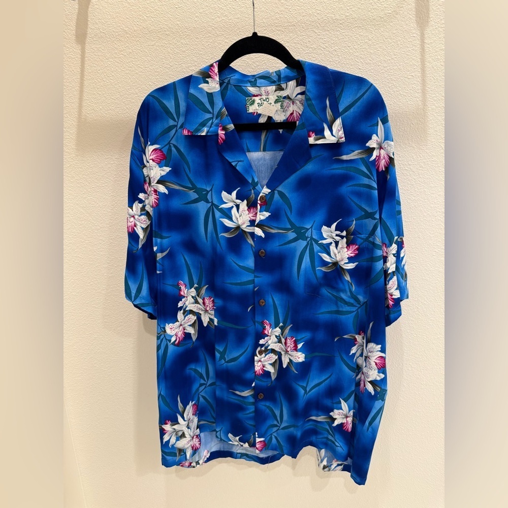Two Palms nwt aloha Blue Floral Men's Shirt size xl
